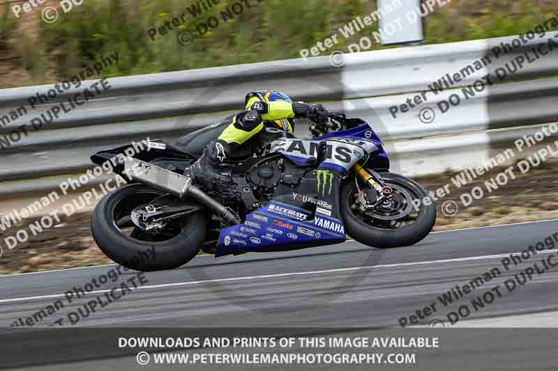 cadwell no limits trackday;cadwell park;cadwell park photographs;cadwell trackday photographs;enduro digital images;event digital images;eventdigitalimages;navarra;no limits trackdays;peter wileman photography;racing digital images;trackday digital images;trackday photos